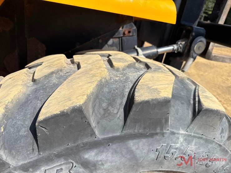 jcb-930-image-13