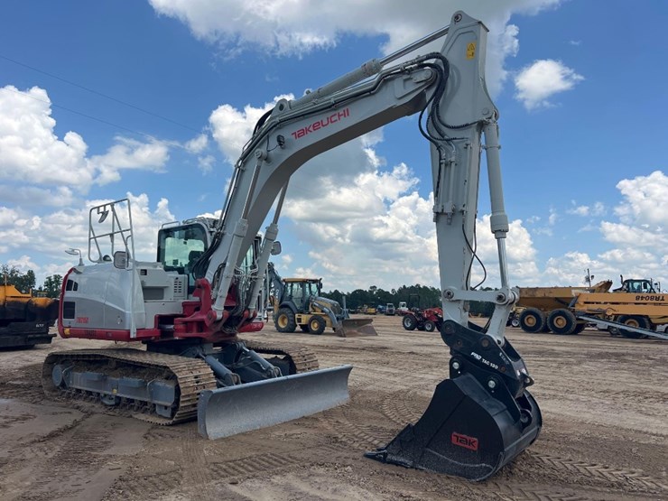 2022-takeuchi-tb2150-image-6