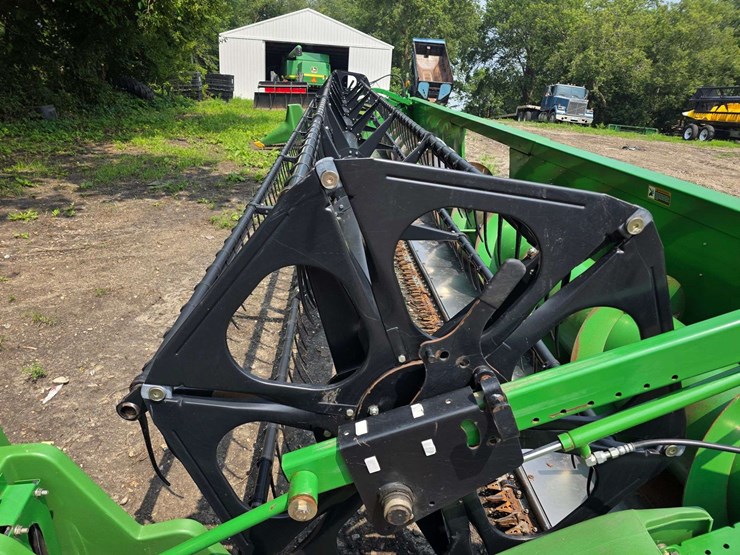 john-deere-630f-image-8