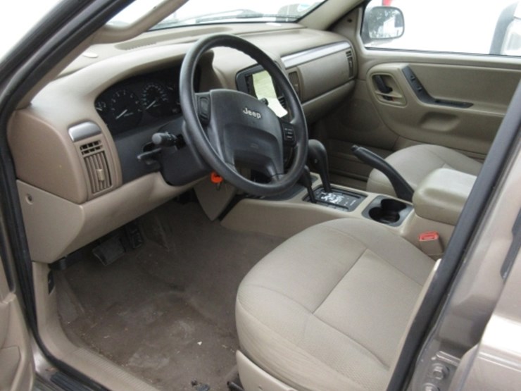 2002-jeep-grand-cherokee-laredo-image-7