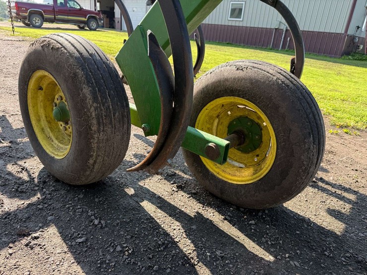 john-deere-680-image-27