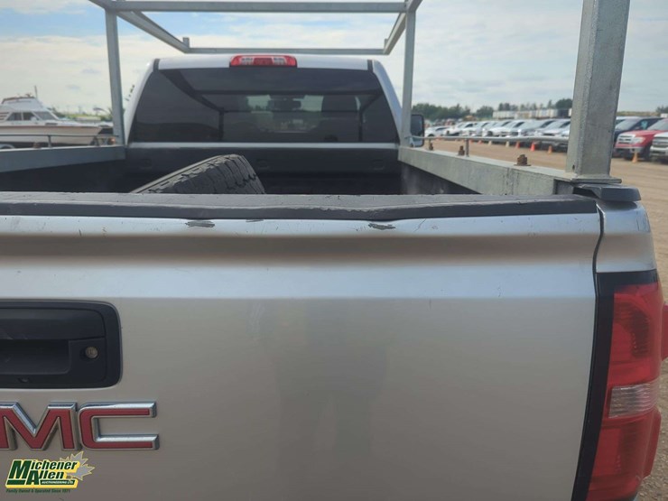 2015-gmc-sierra-3500hd-image-29