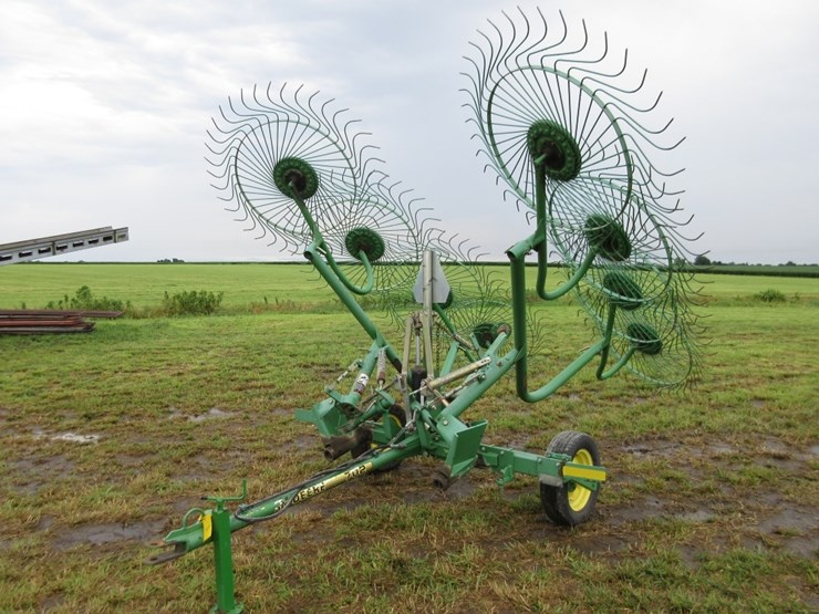 john-deere-702-image-1