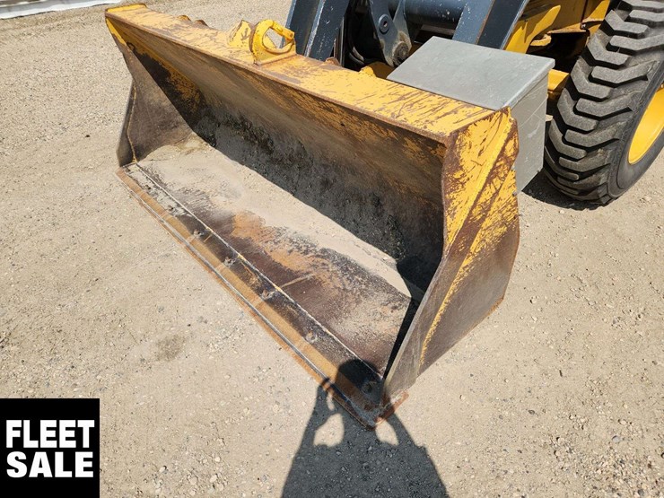 2014-deere-310sk-image-21