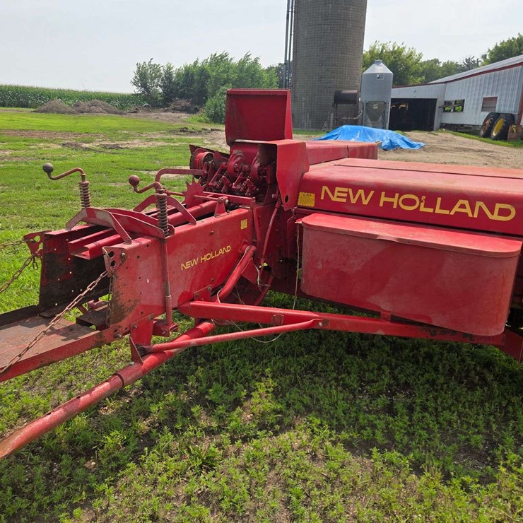 NEW HOLLAND 275