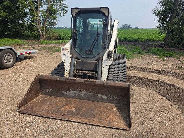 2013-bobcat-t750-image-4