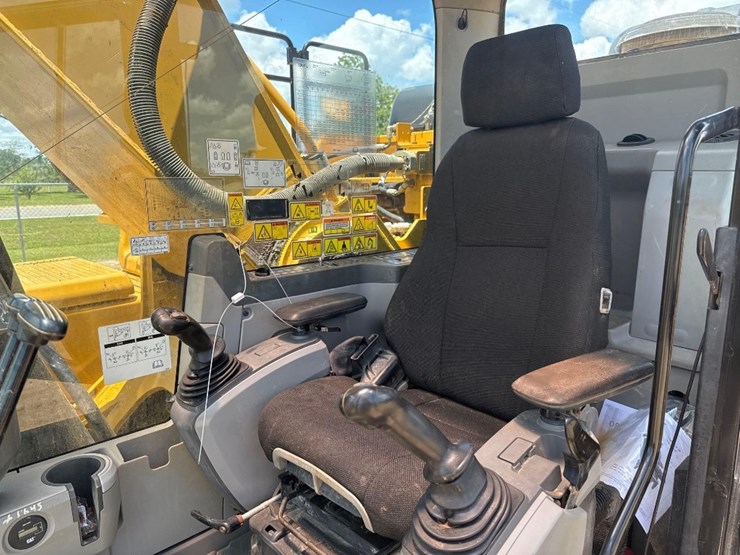 2015-caterpillar-336fl-image-33