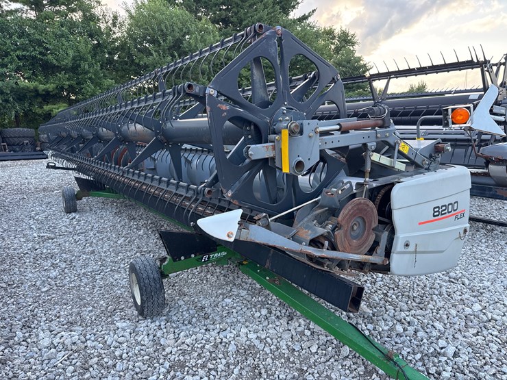 gleaner-8200-30-image-1