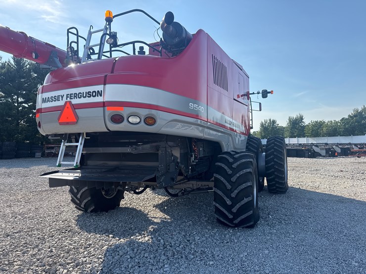 2012-massey-ferguson-9540-image-5