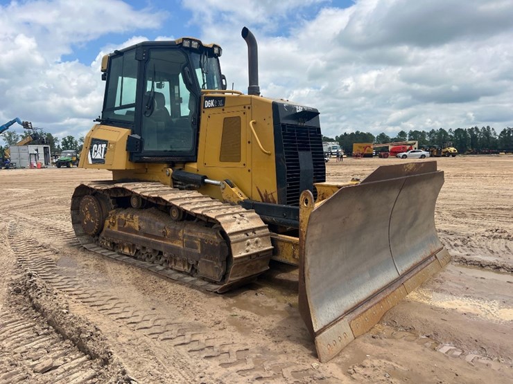 2015-caterpillar-d6k2-xl-image-6