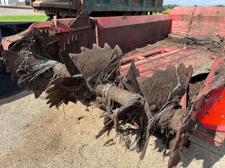 new-holland-516-image-11