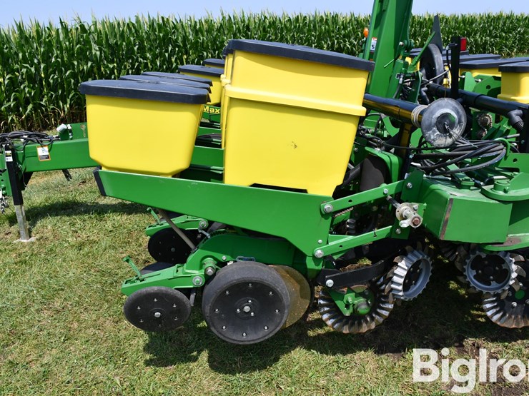 2013-john-deere-1760-image-15