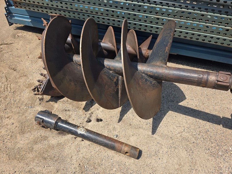 lowe-skid-loader-post-hole-auger,-24”-and-16”-bits-with-a-24”-extension,-flat-faced-couplers,-model:-image-10