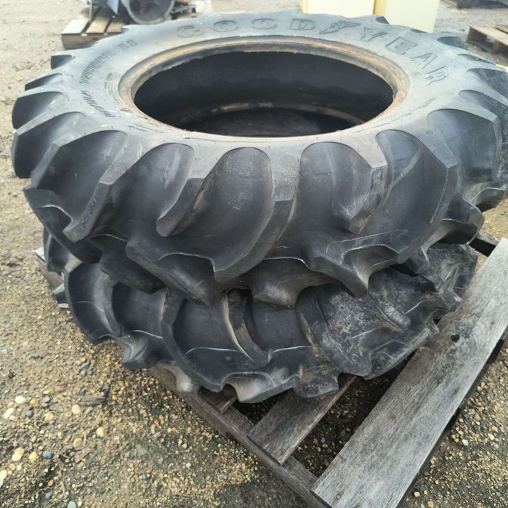 12.4R24 Goodyear 8 Ply Tires