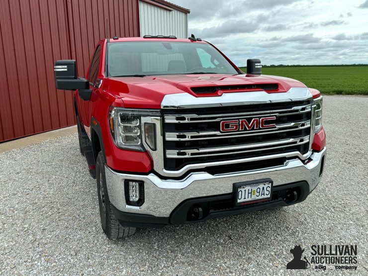 2023-gmc-2500hd-image-2