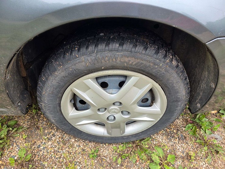 2007-saturn-ion,-89,802-miles,-auto-transmission,-2.2l-eco-tech-engine,-cd/am/fm,-4-door,-15”-tires,-image-7