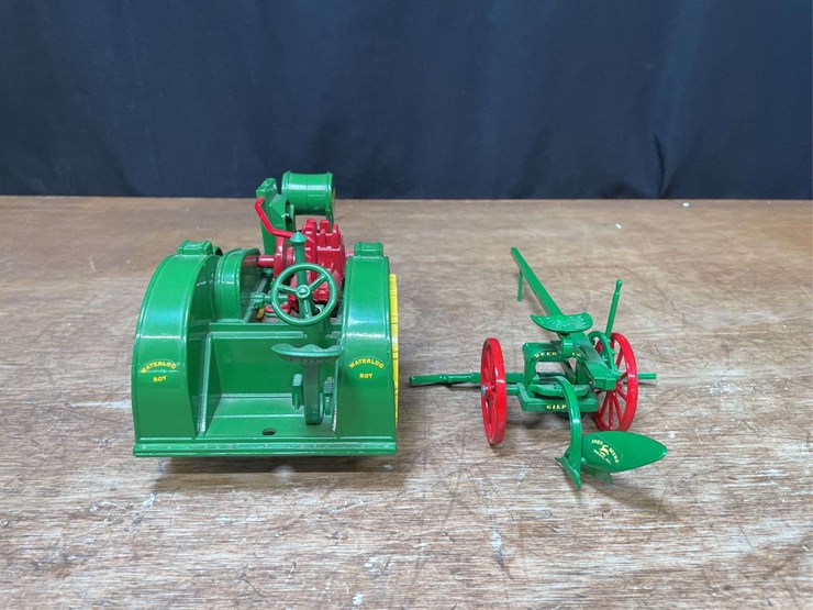 john-deere-16-image-11
