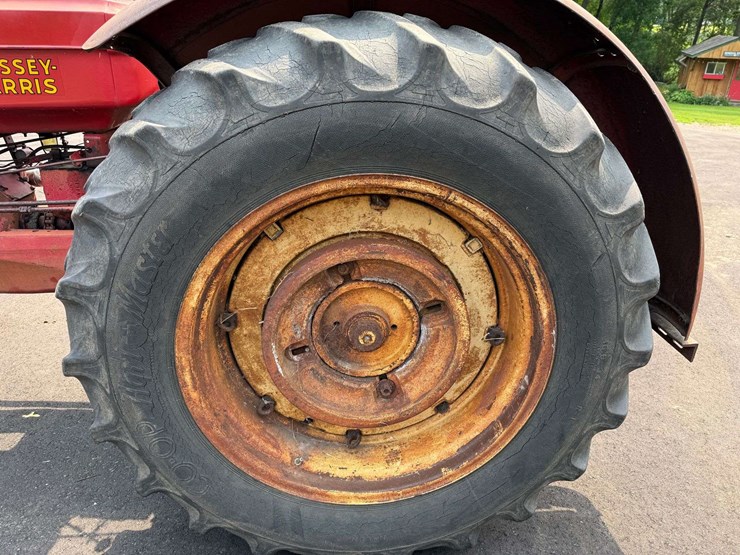 massey-harris-55-image-15