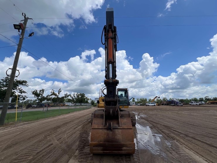 2012-deere-350g-lc-image-7