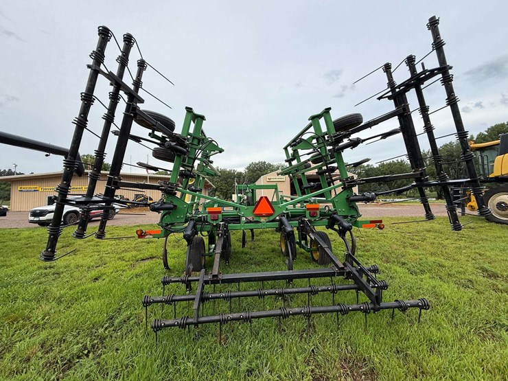 john-deere-680-image-12