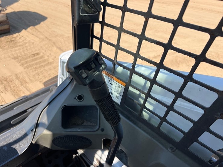 2018-bobcat-t450-image-26