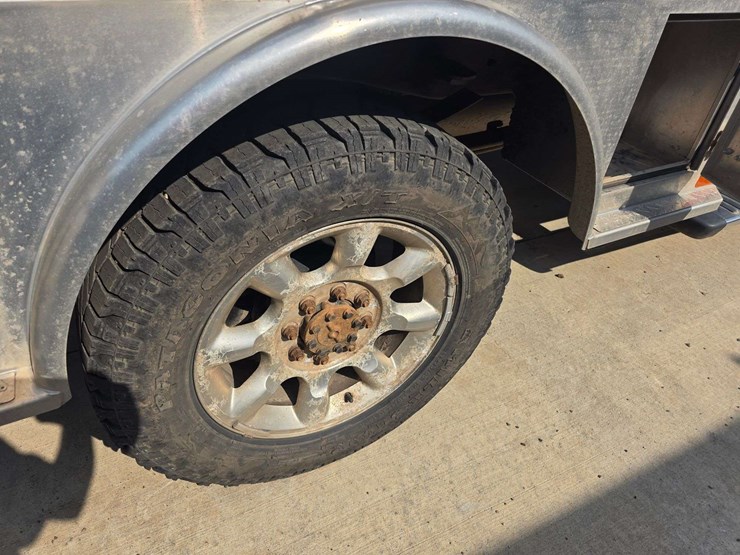 2011-ford-f350-image-40