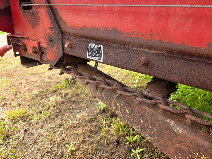 new-holland-520-image-19