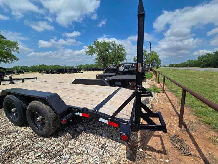 new-2022-load-trail-ch-83in-x-18ft-equipment-trailer-image-11