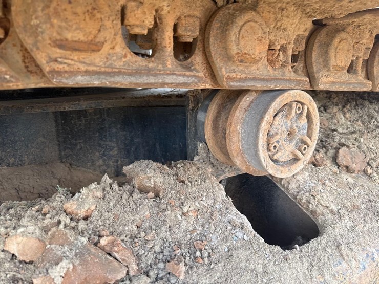 2015-caterpillar-336fl-image-11