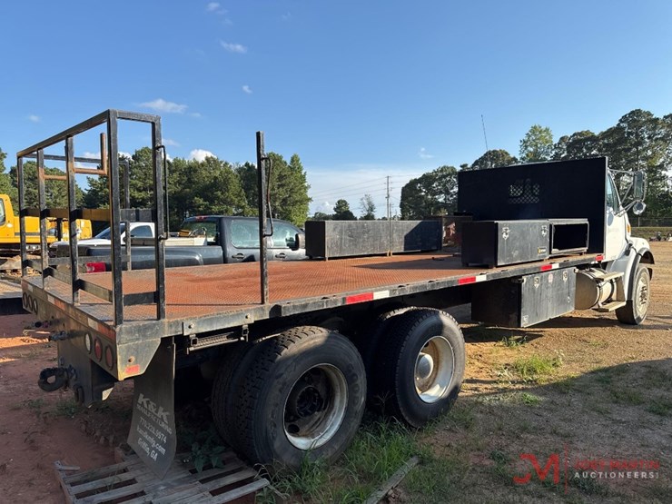2004-sterling-tandem-flatbed-truck-image-2