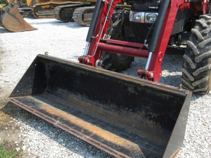 case-ih-farmall-105c-image-5