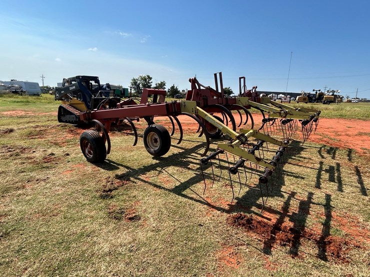 hesston-2340-image-6
