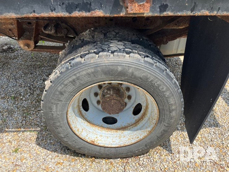 2007-ford-f450-xl-image-40