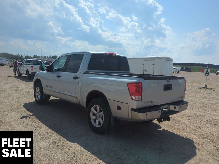 2015-nissan-titan-image-3