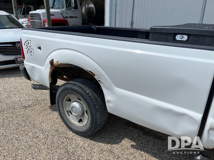2011-ford-f250-image-30