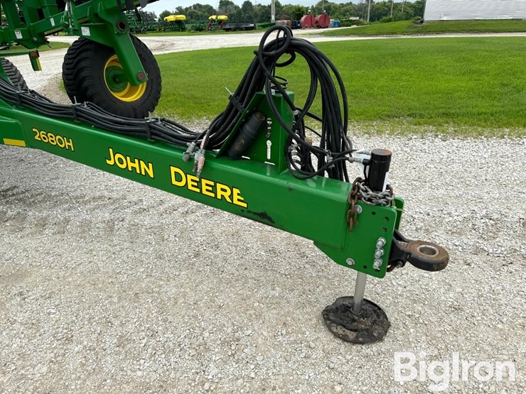 2023-john-deere-2680h-image-8