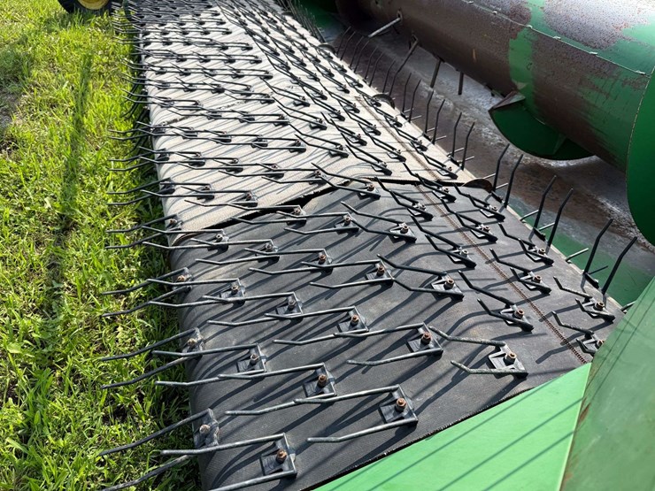 john-deere-212-image-8
