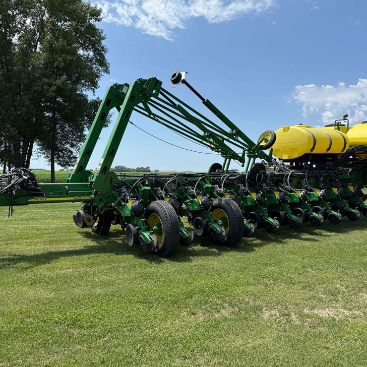 2014 JOHN DEERE 1770NT