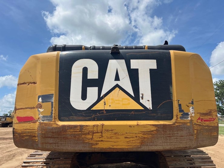 2016-caterpillar-336fl-image-29