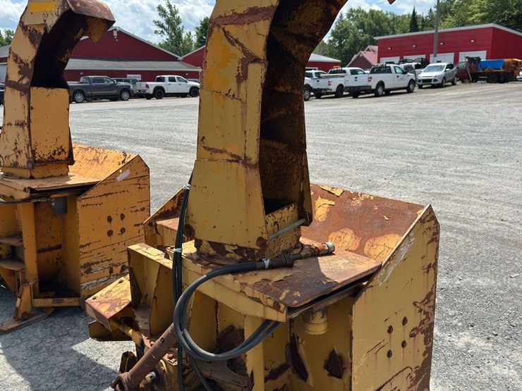 trackless-snowblower-with-pto-shaft-image-3