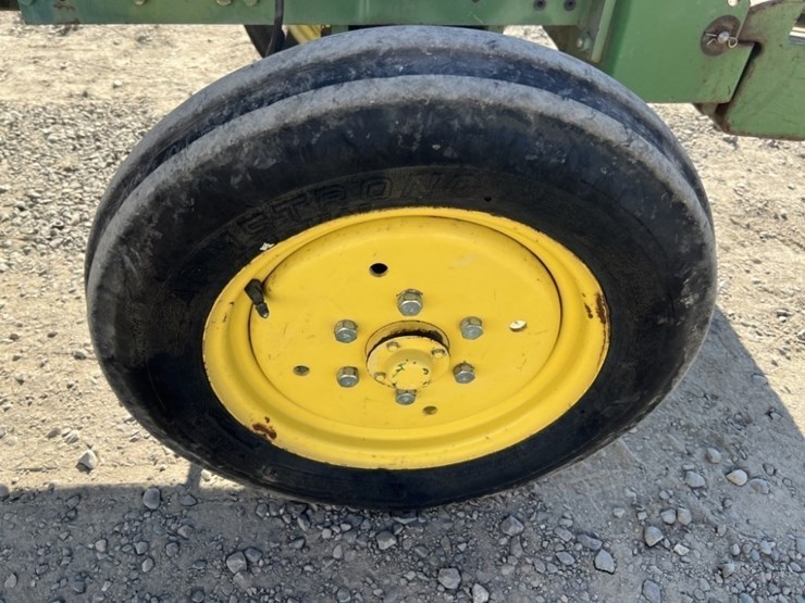 john-deere-850-image-19