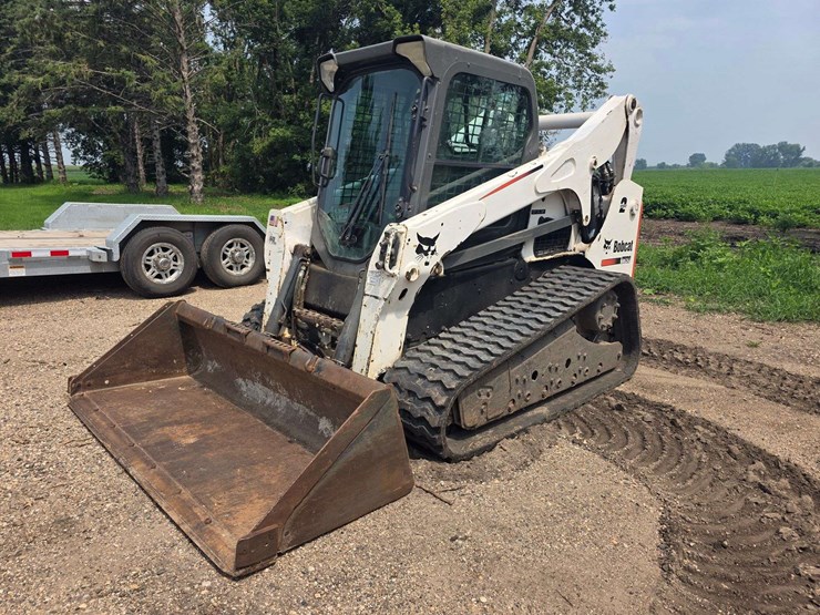 2013-bobcat-t750-image-3