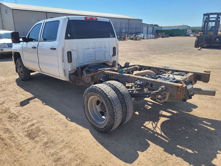 2018-chevrolet-silverado-3500-image-4