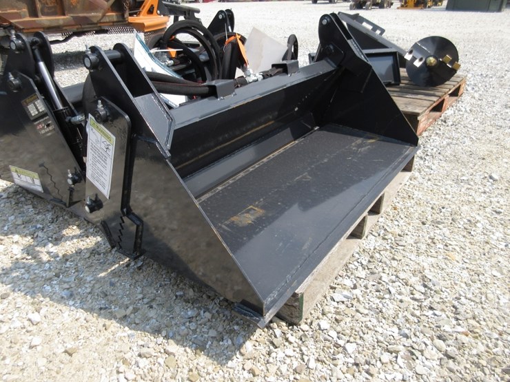 wolverine-mini-skid-steer-combination-bucket-image-2