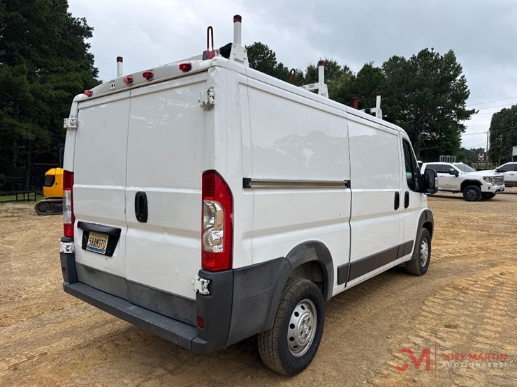 2017-ram-promaster-1500-image-3