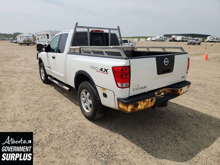 2008-nissan-titan-image-2