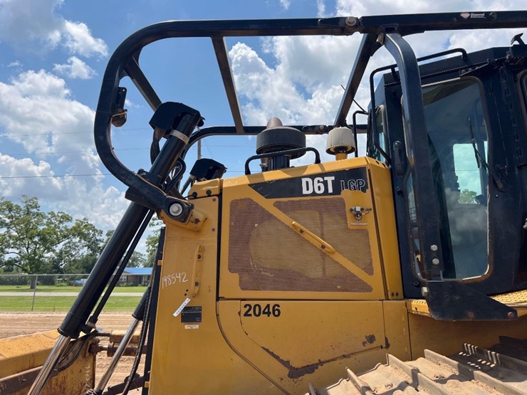2019-caterpillar-d6t-lgp-image-26