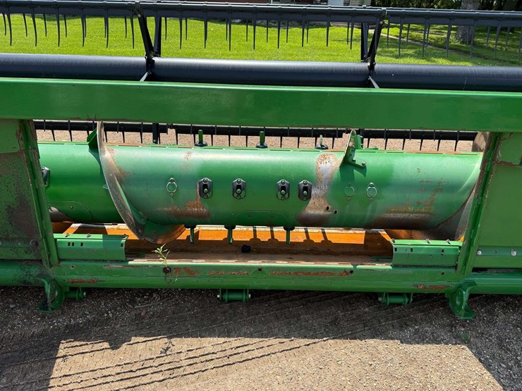 2011-john-deere-635f-image-16