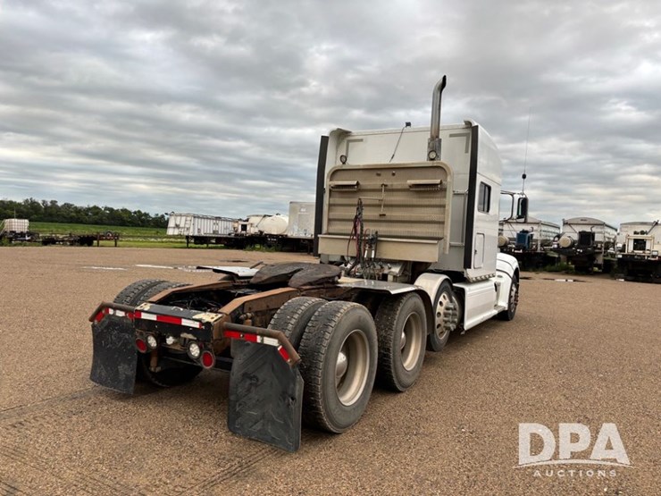 2012-peterbilt-386-image-9