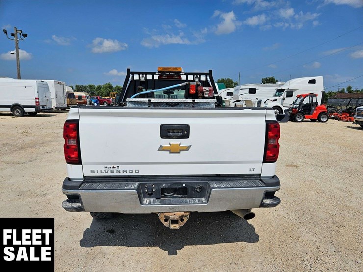 2015-chevrolet-silverado-3500hd-image-7